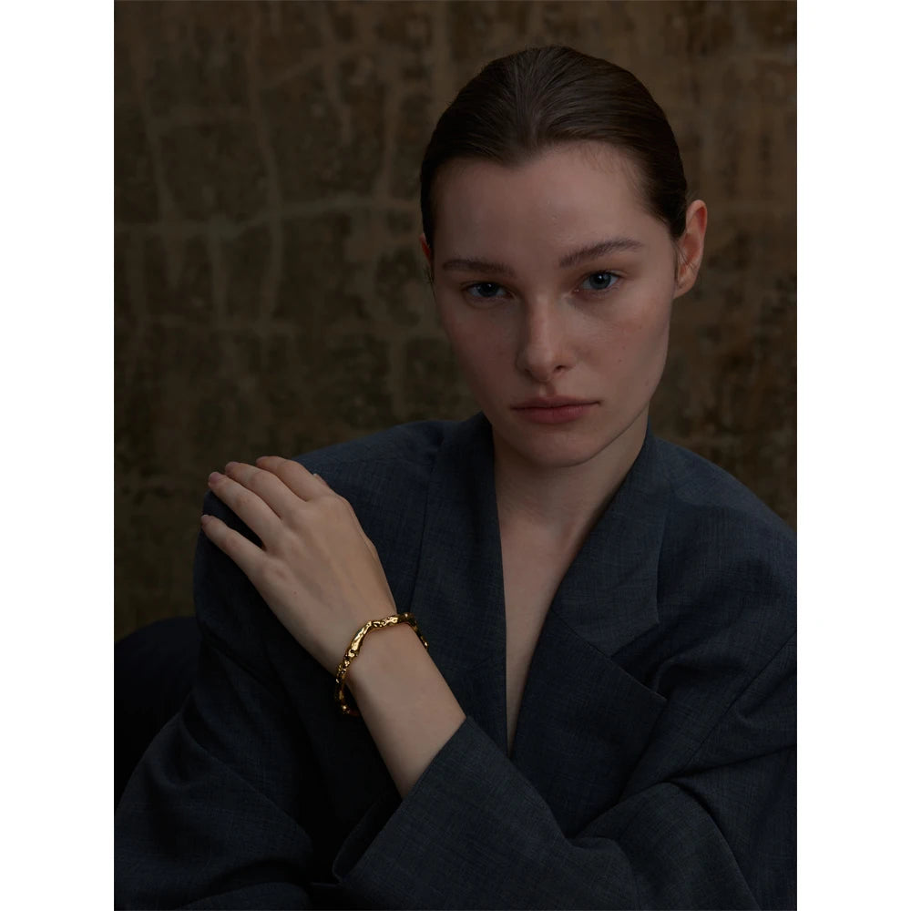 Bracelete Martelado Banhado em Ouro 18K