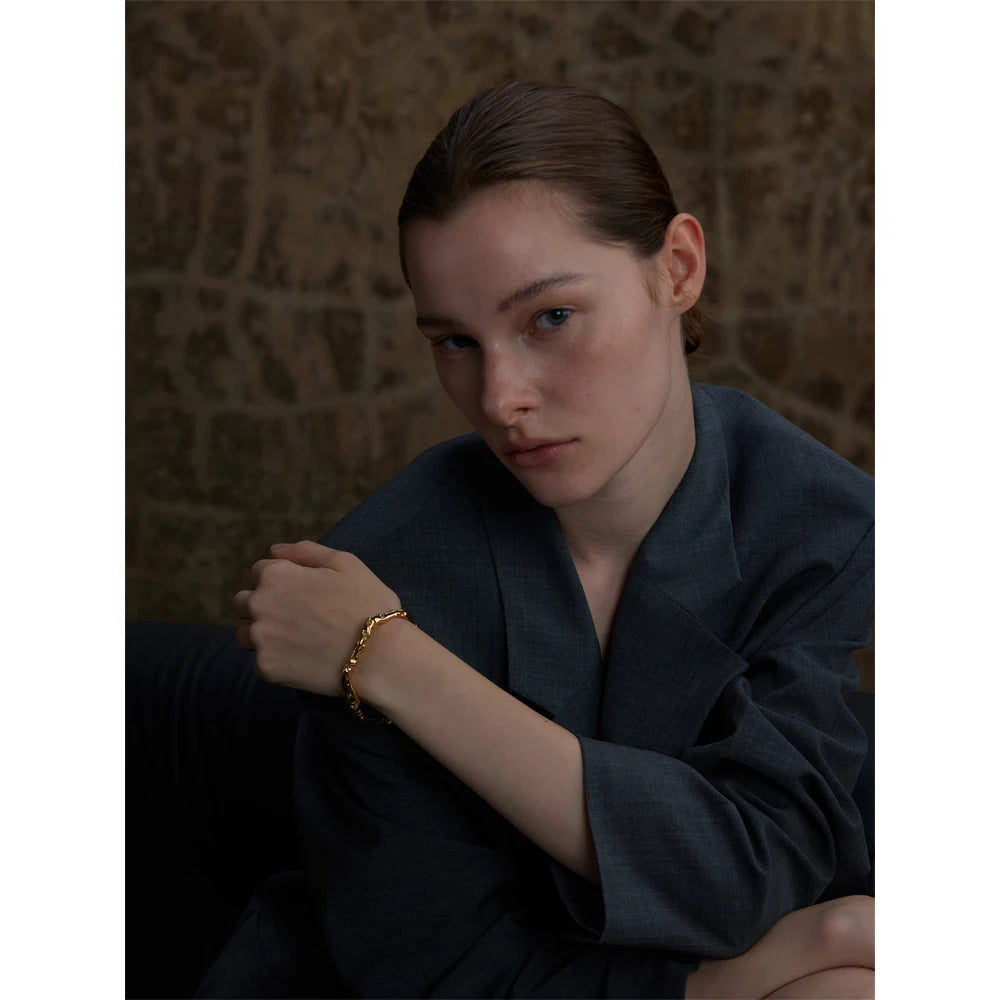 Bracelete Martelado Banhado em Ouro 18K