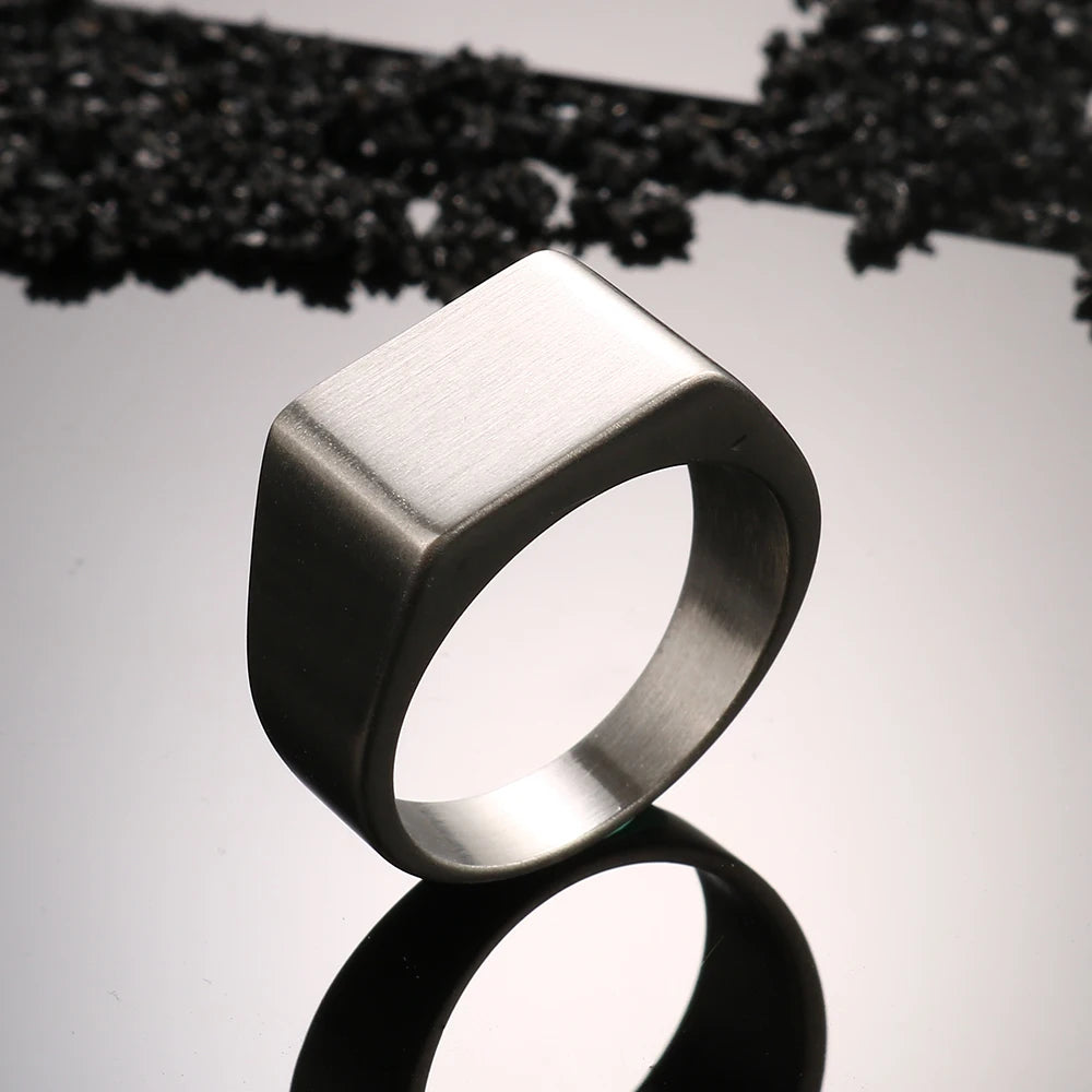 Anel Quadrado Unissex Banhado em Ouro 18K