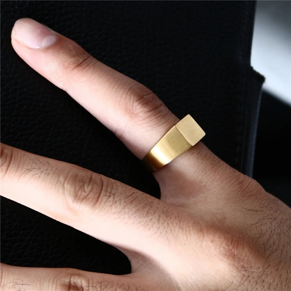 Anel Quadrado Unissex Banhado em Ouro 18K