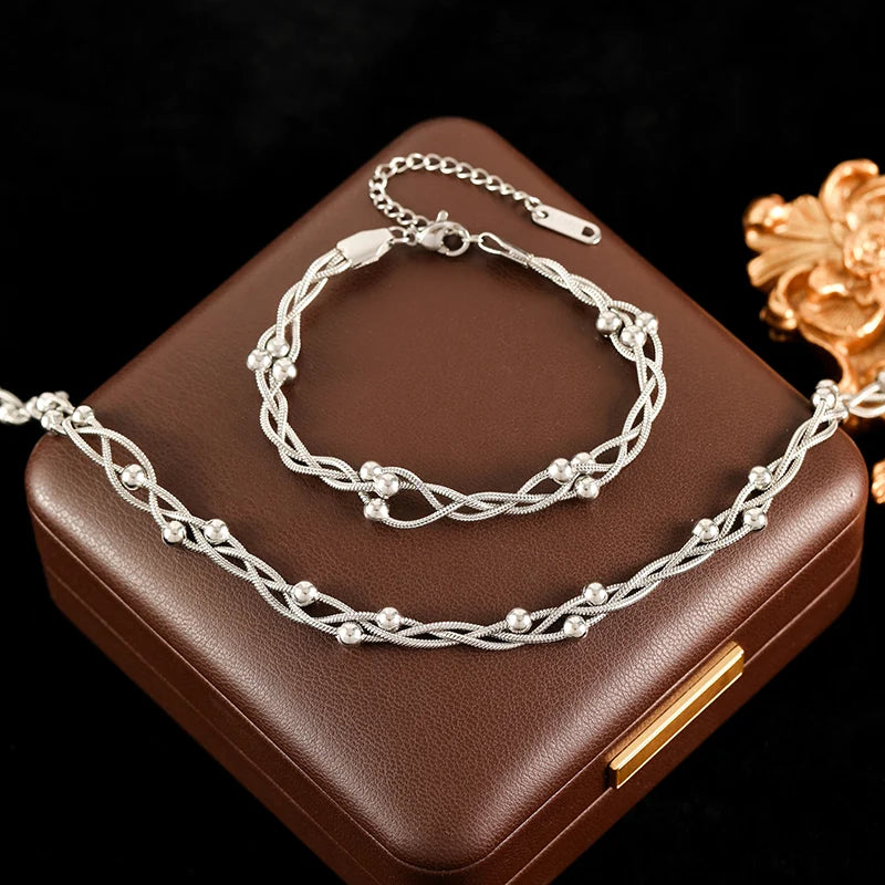 Conjunto Colar e Pulseira Entrelaçada Banhado em Ouro 18K