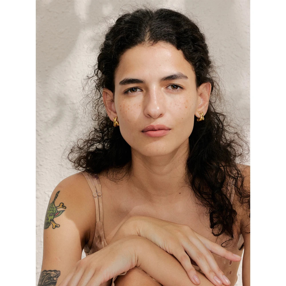 Brinco X Banhado em Ouro 18K