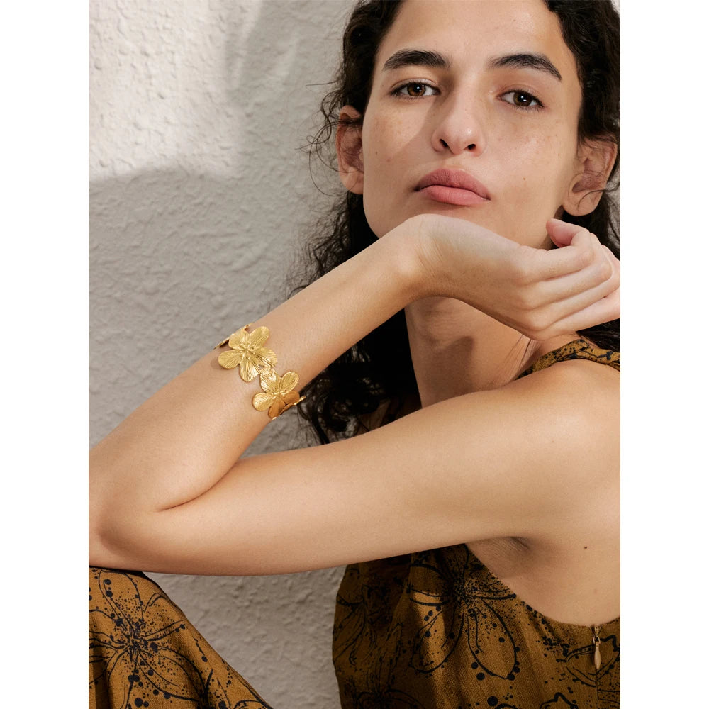 Bracelete Floral Banhado em Ouro 18K