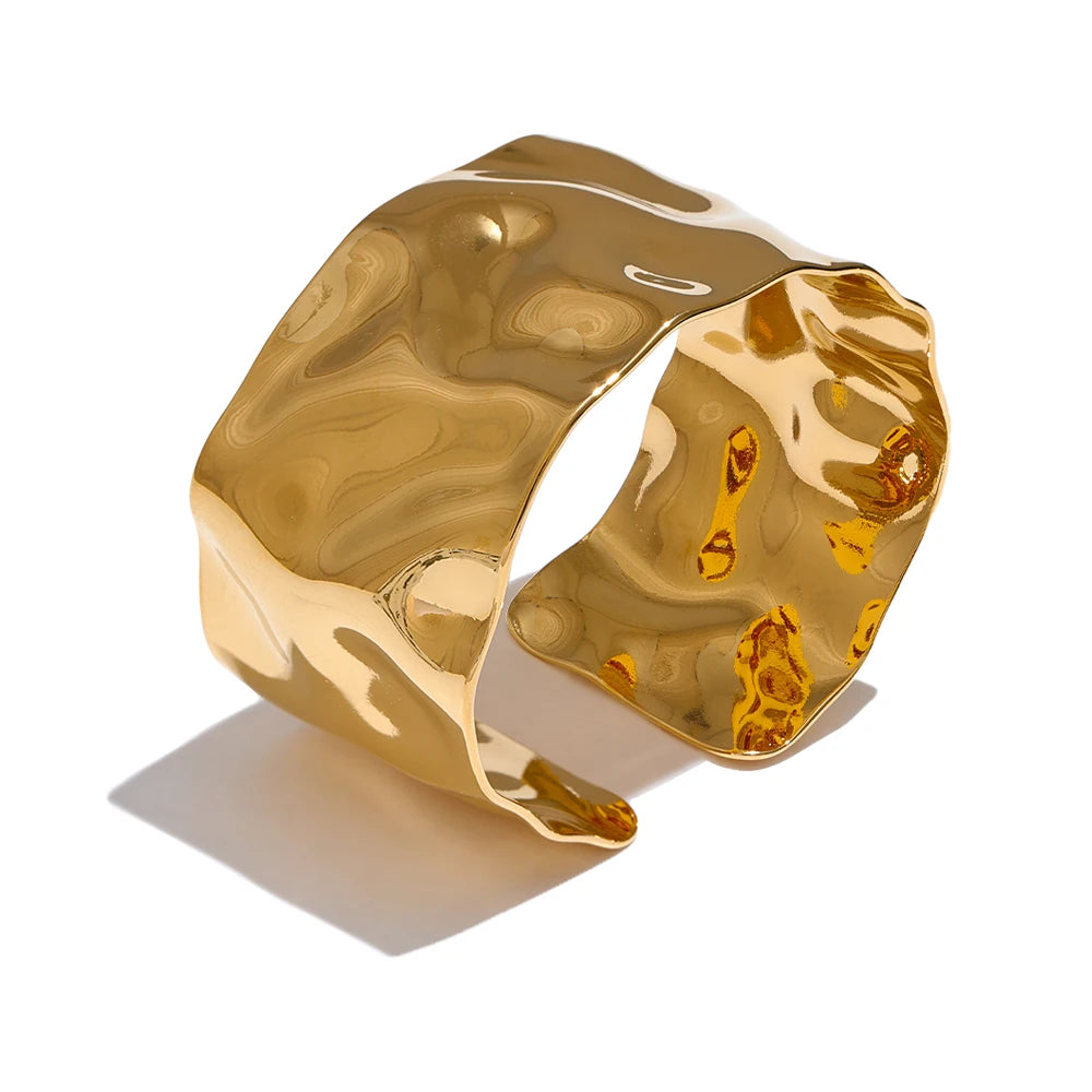 Bracelete Escultural Banhado em Ouro 18K