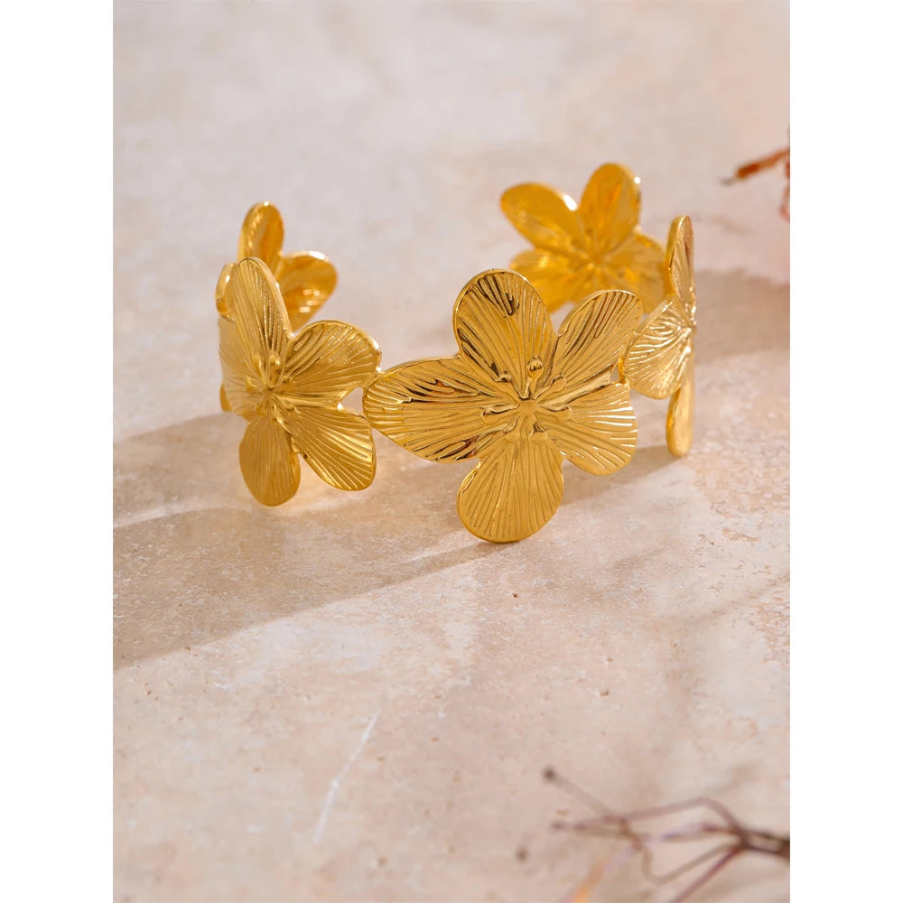 Bracelete Floral Banhado em Ouro 18K