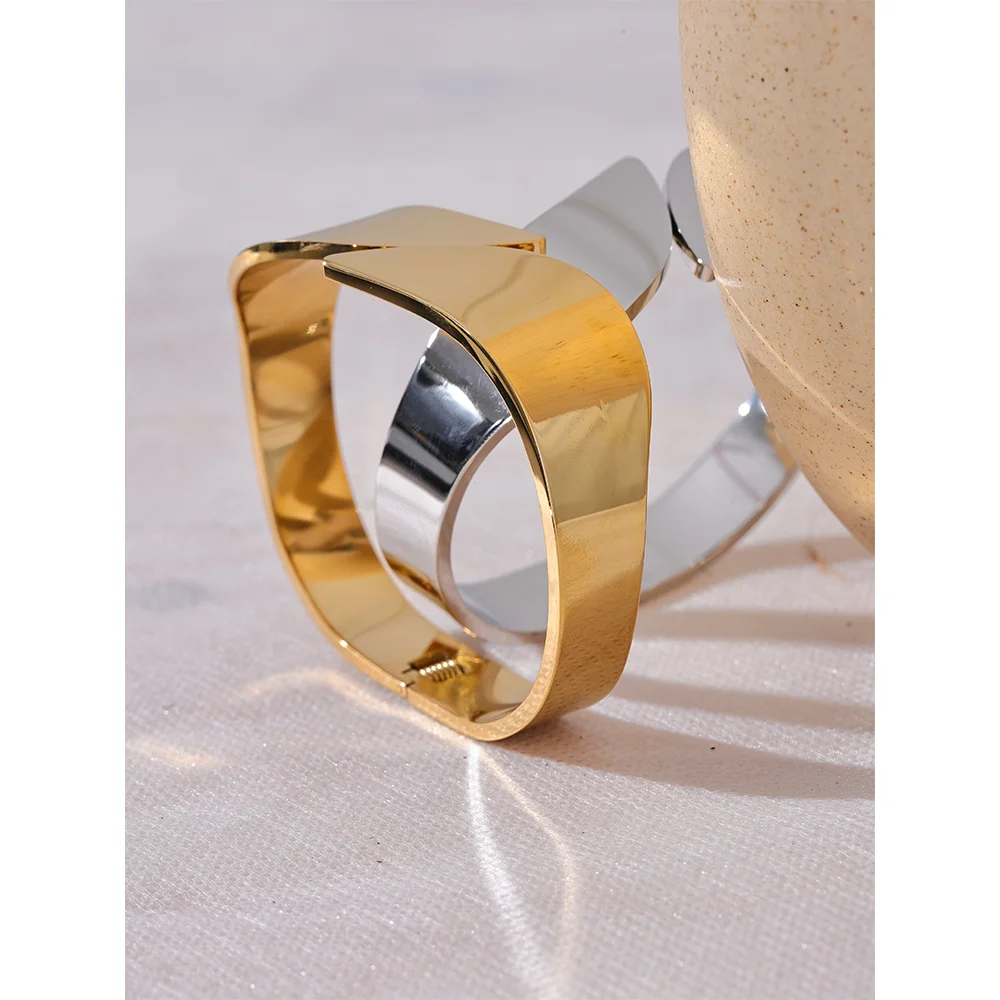 Bracelete Folha Banhado em Ouro 18K