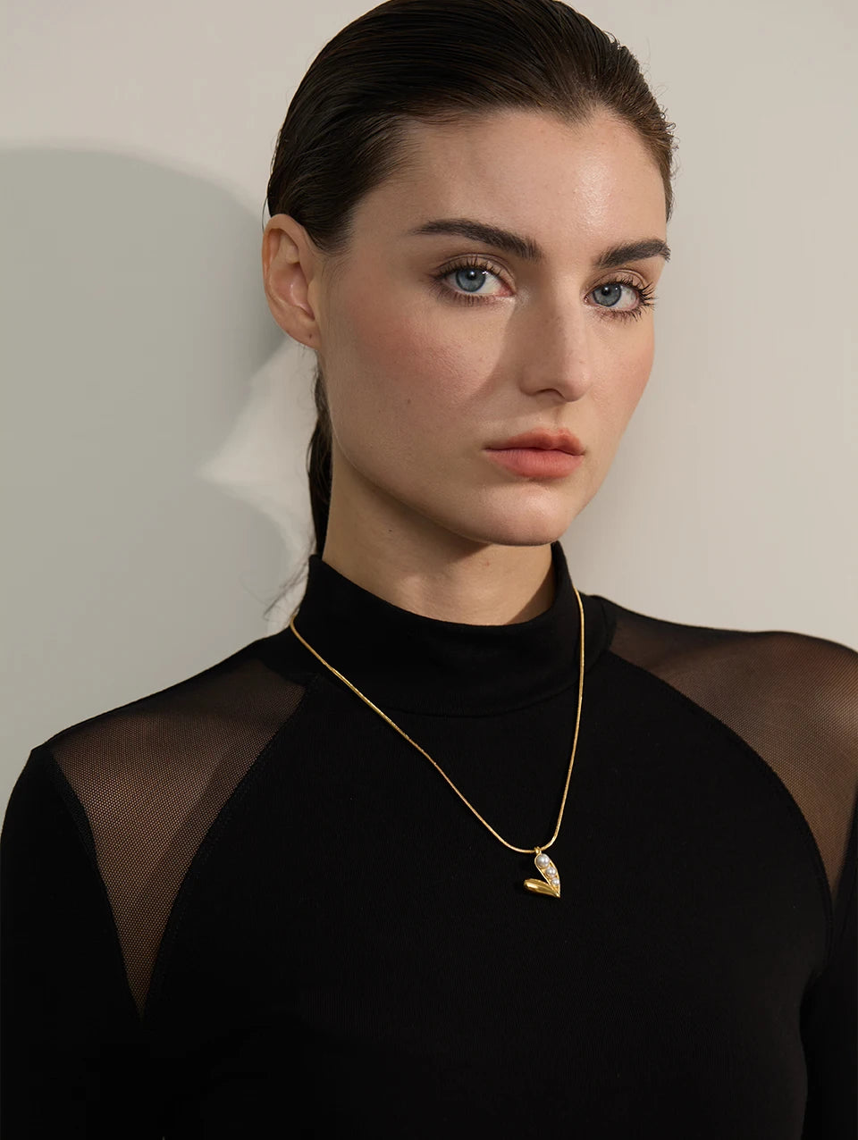 Colar Coração com Pérolas Banhado em Ouro 18K