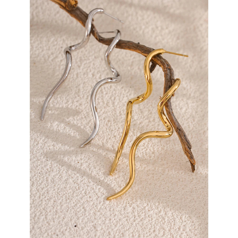 Brinco Aspiral Banhado em Ouro 18K