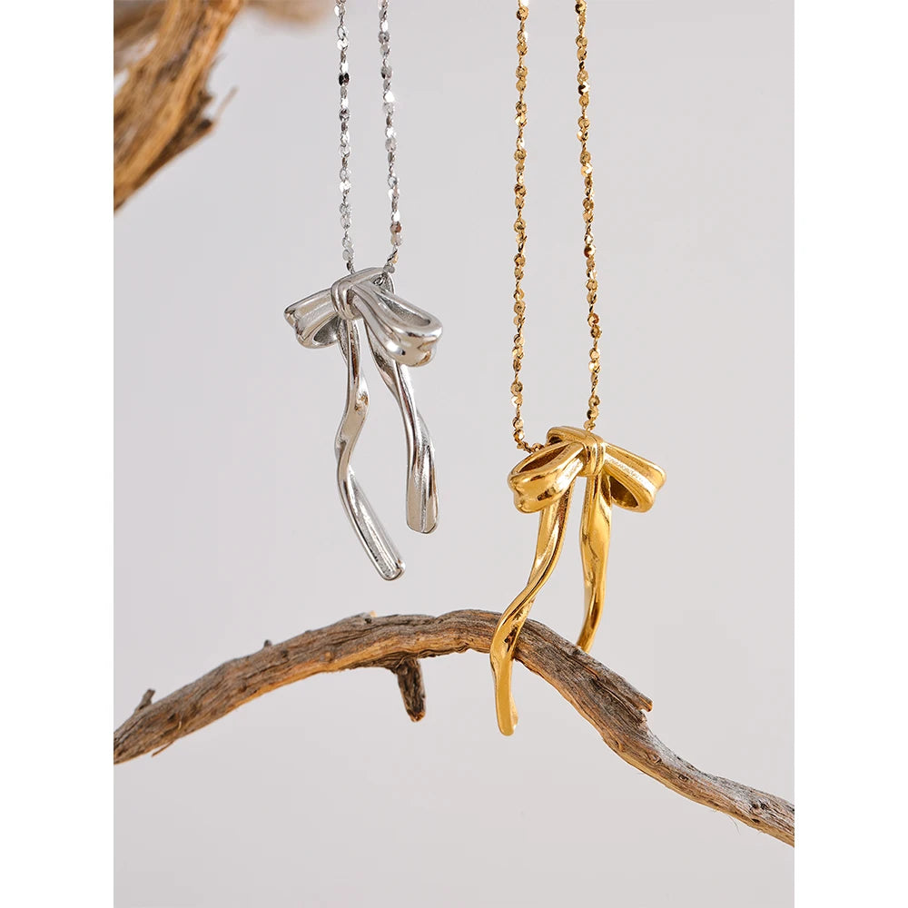 Colar Laço Banhado em Ouro 18K