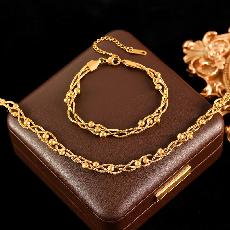 Conjunto Colar e Pulseira Entrelaçada Banhado em Ouro 18K