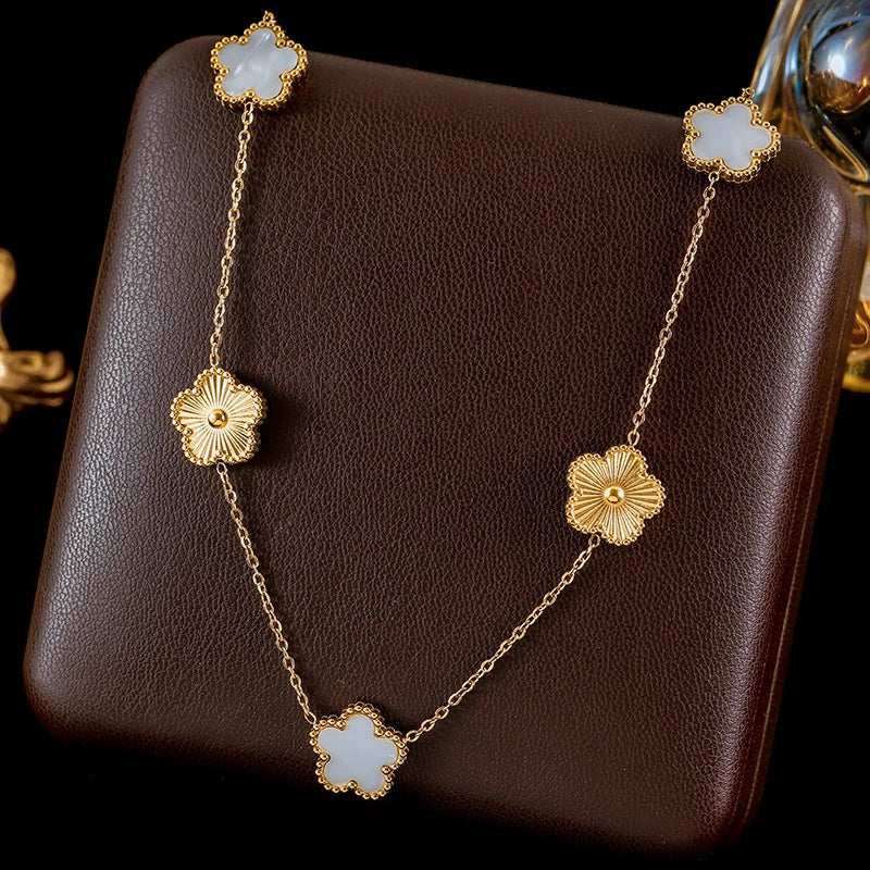 Colar Flor Banhado em Ouro 18K