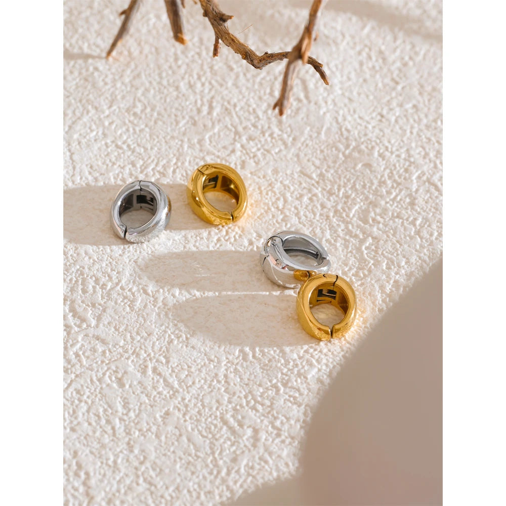 Brinco Clássico Argola Banhado em Ouro 18K