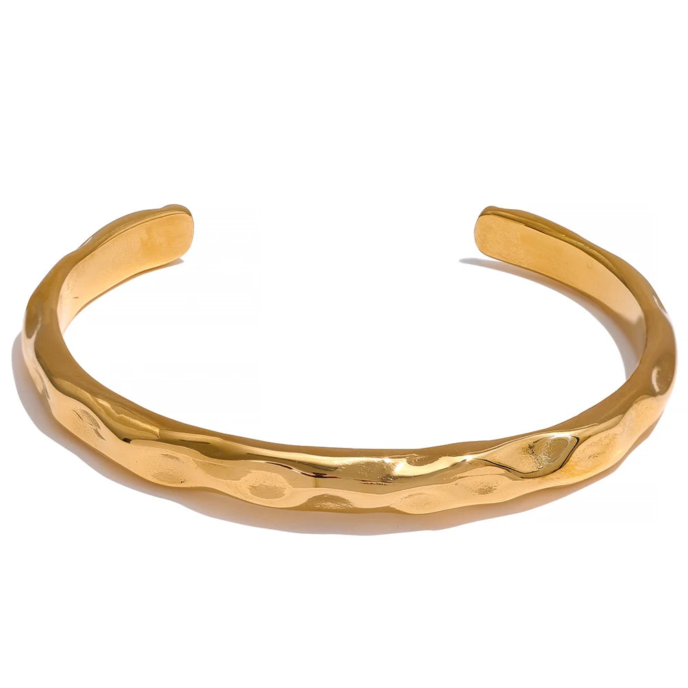 Bracelete Martelado Banhado em Ouro 18K