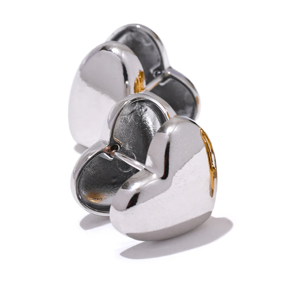 Brinco Pequeno Coração Banhado em Ouro 18K