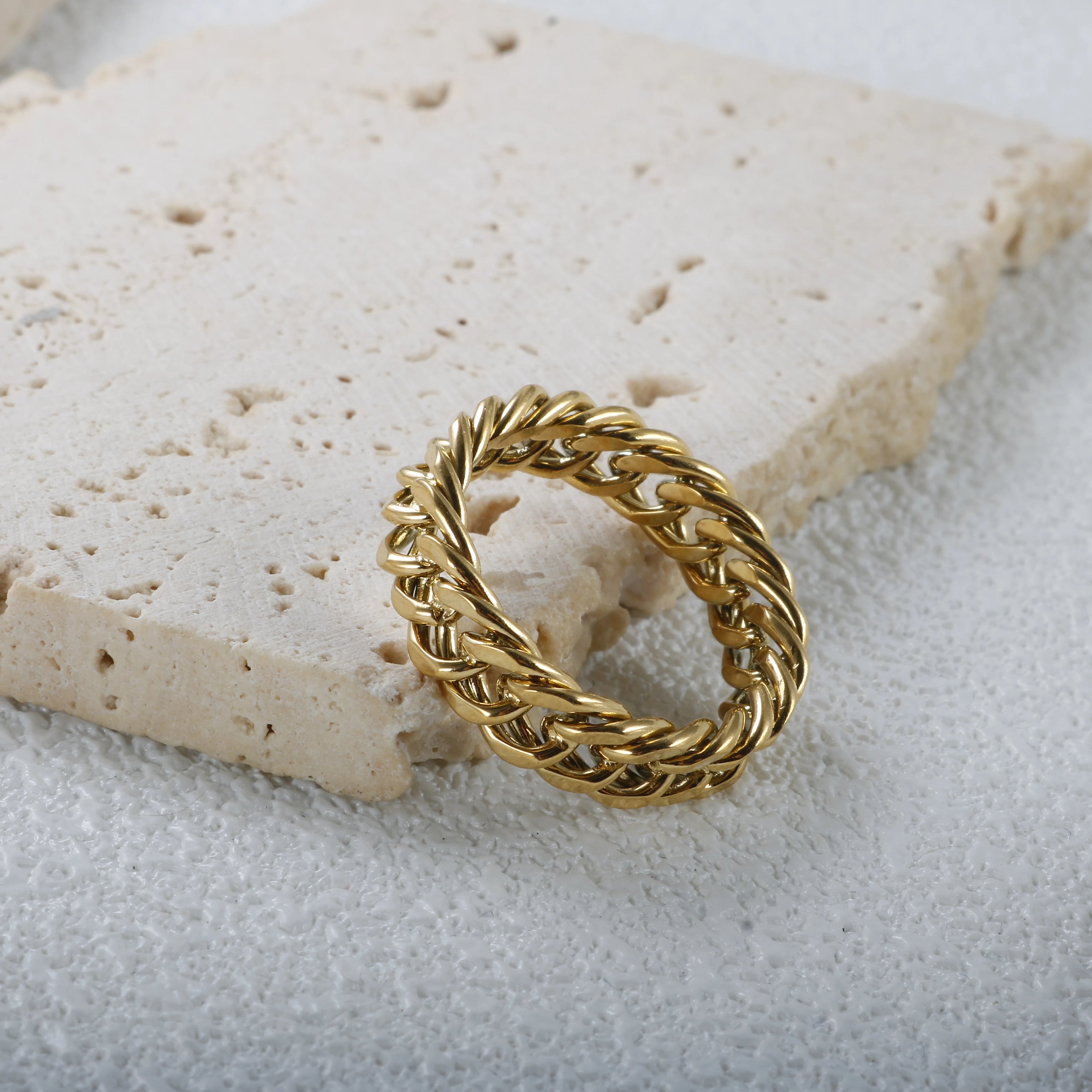 Anel Elo Cubano Banhado em Ouro 18K