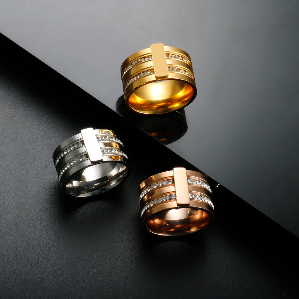 Anel Luxury Zircônias Banhado em Ouro 18K