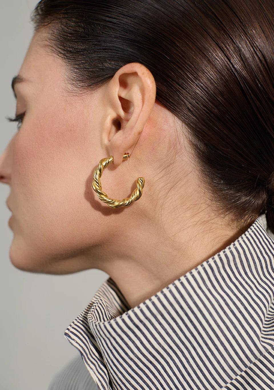 Brinco Argola Trançado Banhado em Ouro 18K