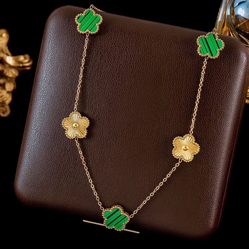 Colar Flor Banhado em Ouro 18K