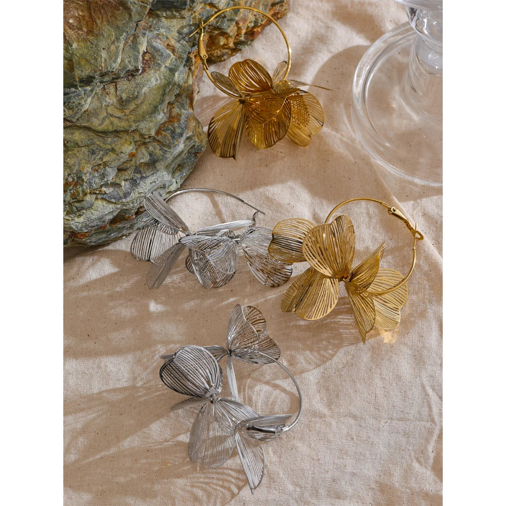 Brinco Argola Flower Banhado em Ouro 18K