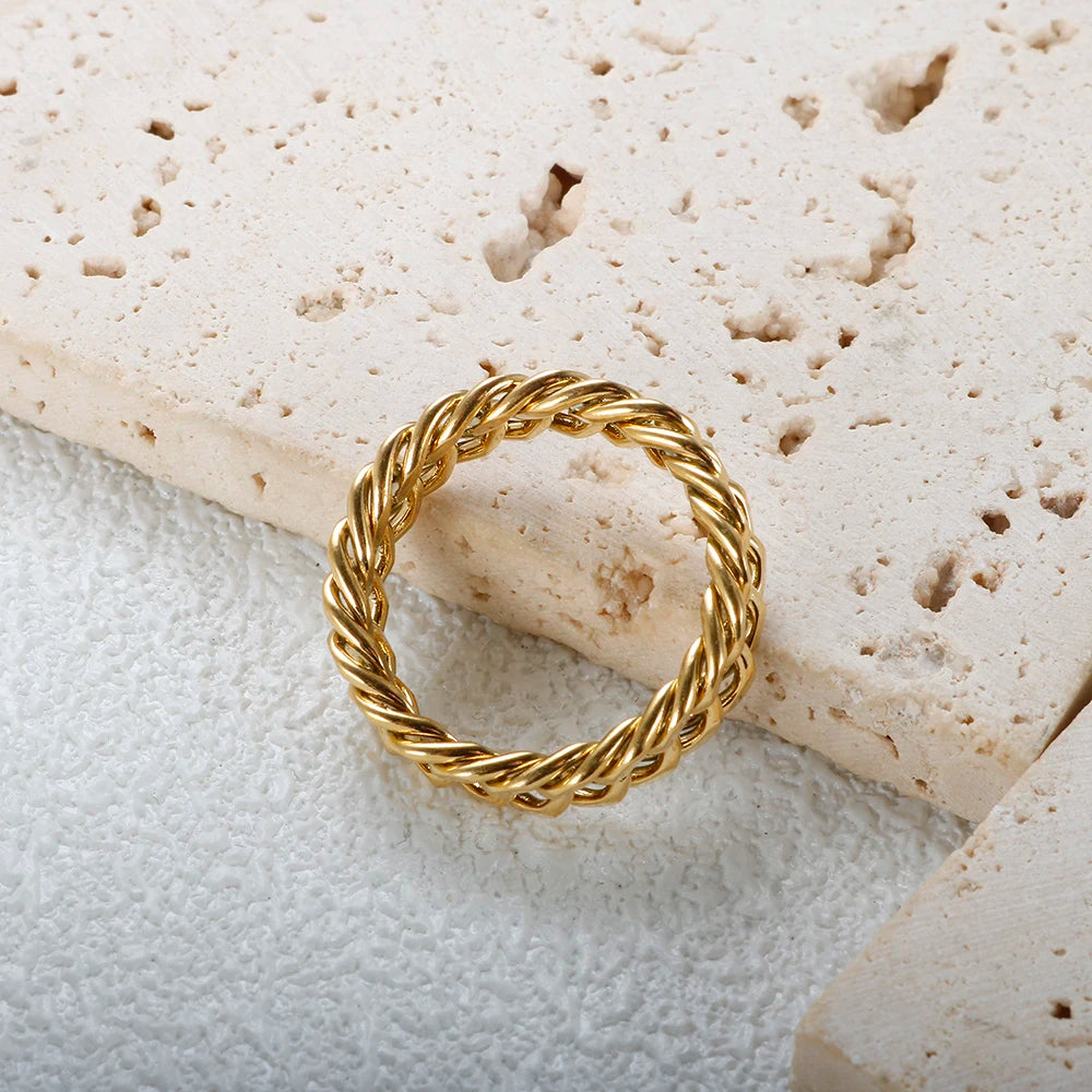 Anel Elo Cubano Banhado em Ouro 18K