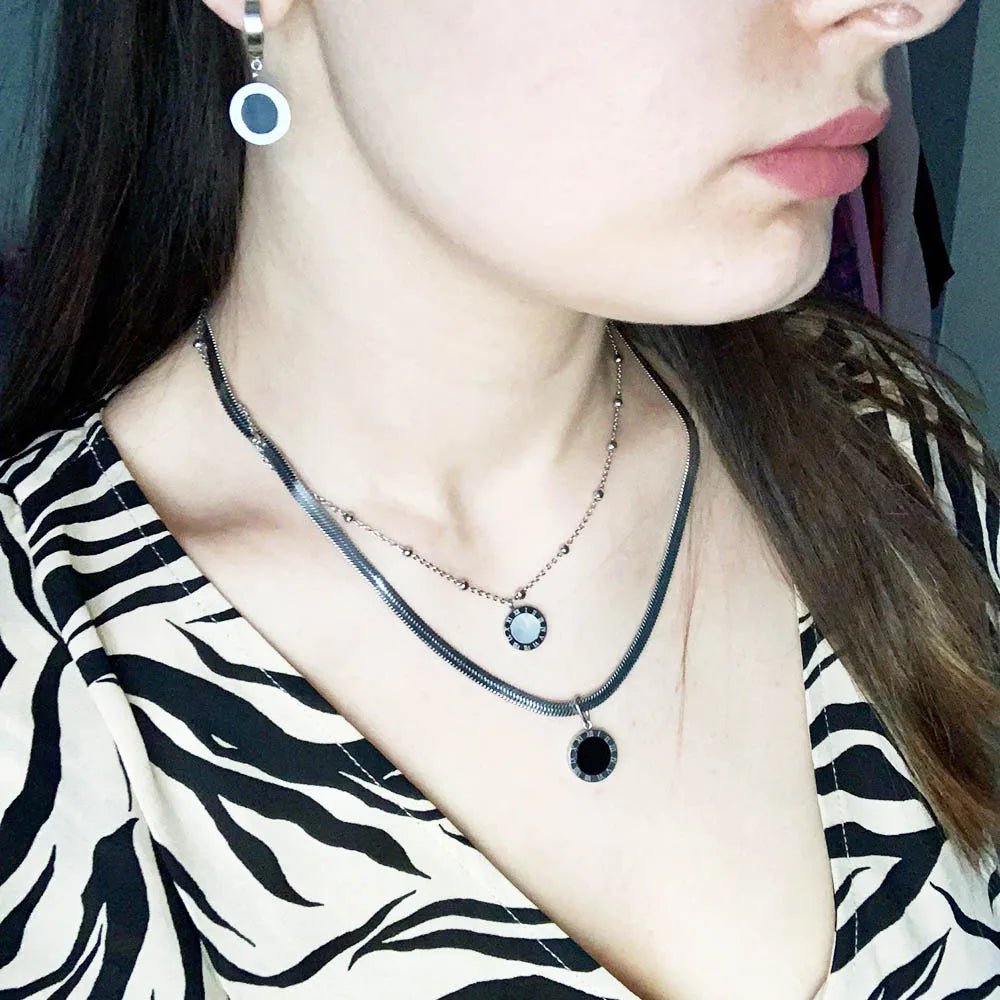 Colar Duplo Cobra Algarismo Romano Banhado em Ouro 18K