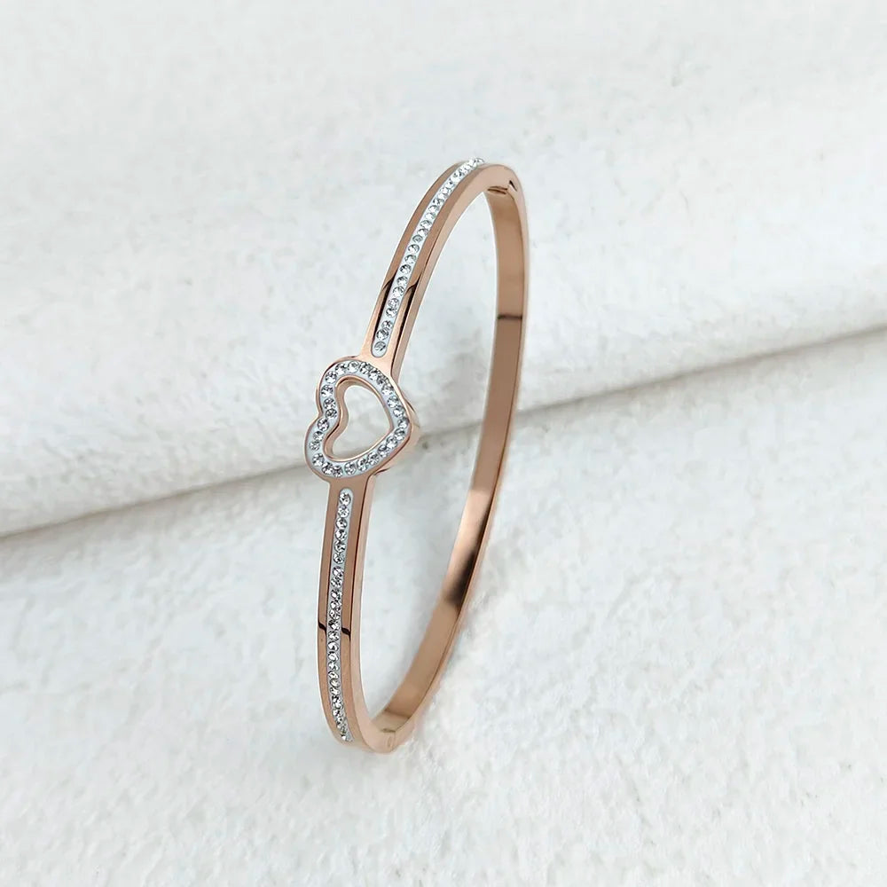 Bracelete Coração Zircônias Banhado em Ouro 18K