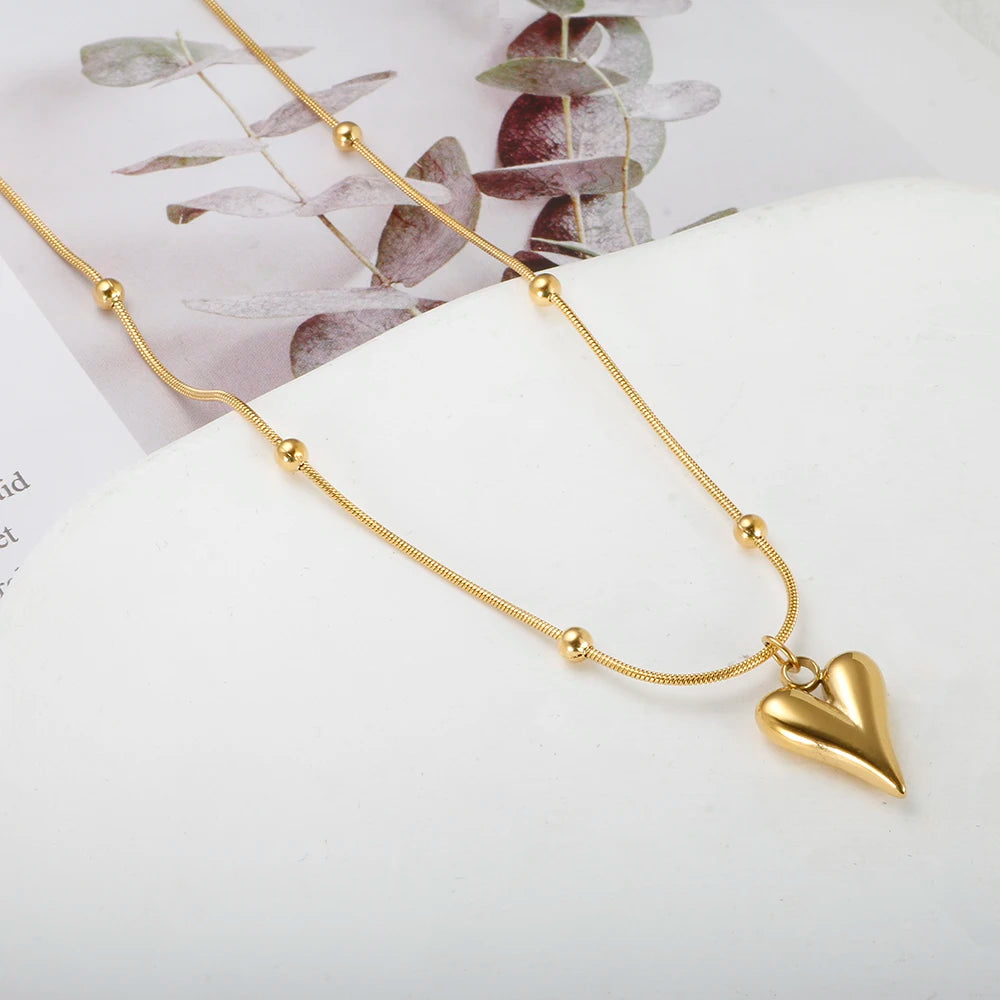 Colar Bolinhas e Coração Banhado em Ouro 18K