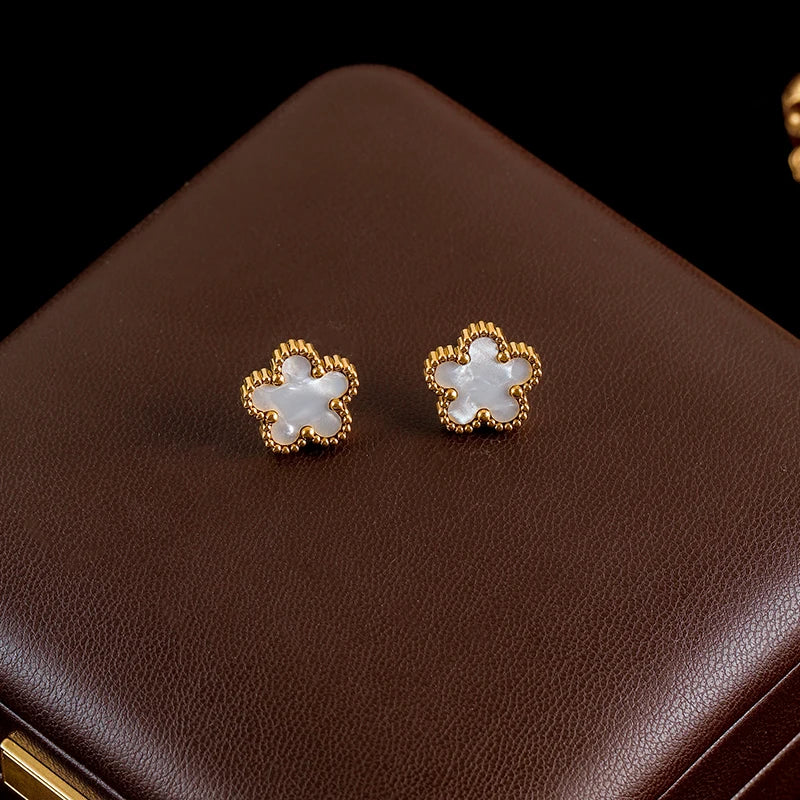 Brinco Flor Banhado em Ouro 18K