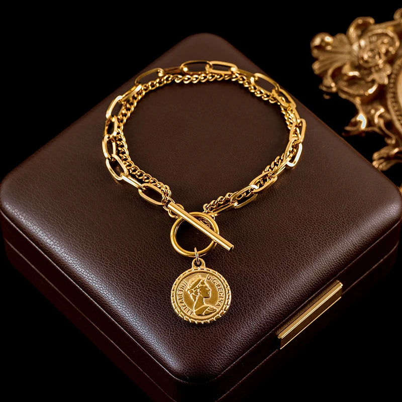 Conjunto Colar e Pulseira Medalha Banhado em Ouro 18K