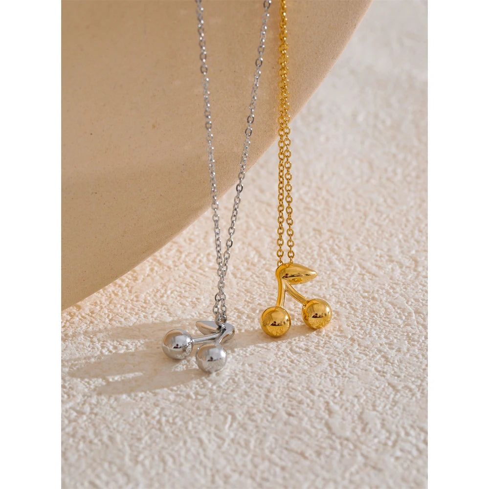 Colar Cereja Banhado em Ouro 18K