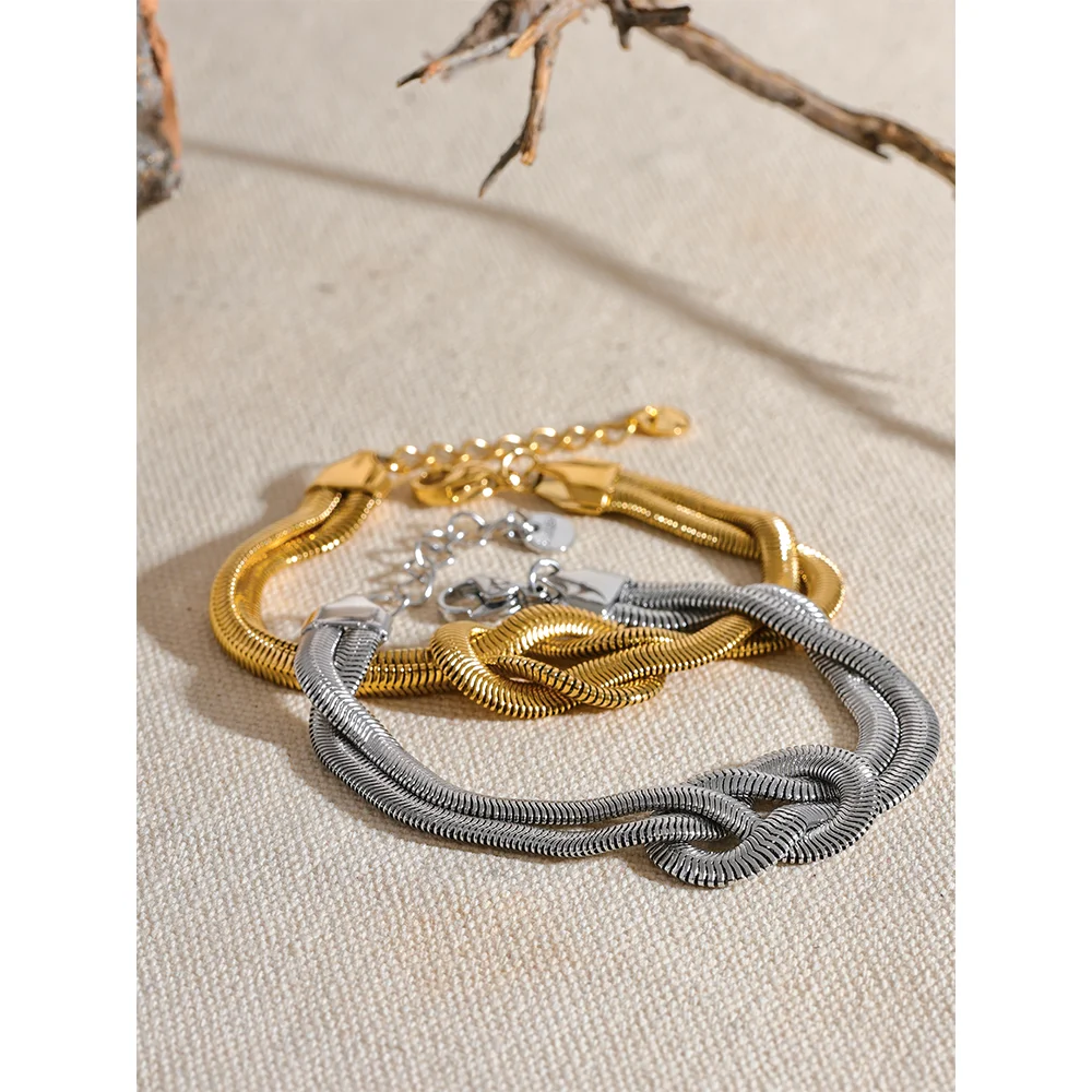 Chocker Cobra Banhado em Ouro 18K