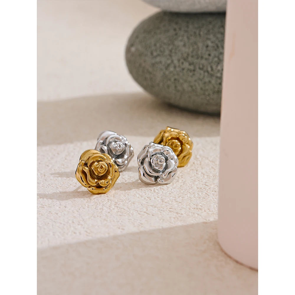 Brinco Rose Flower Banhado em Ouro 18K