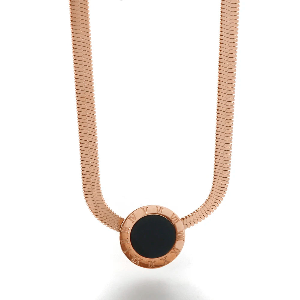 Colar Duplo Cobra Algarismo Romano Banhado em Ouro 18K