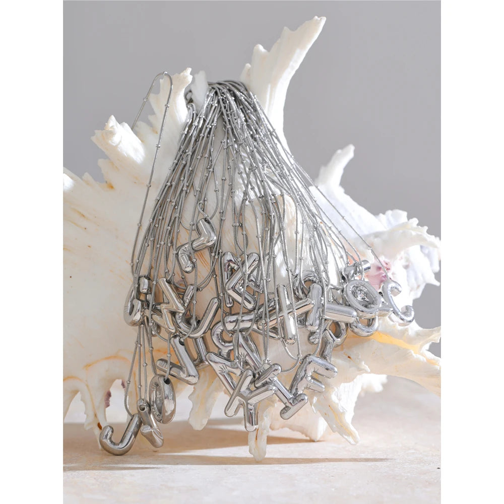 Colar Letra Banhado em Ouro 18K