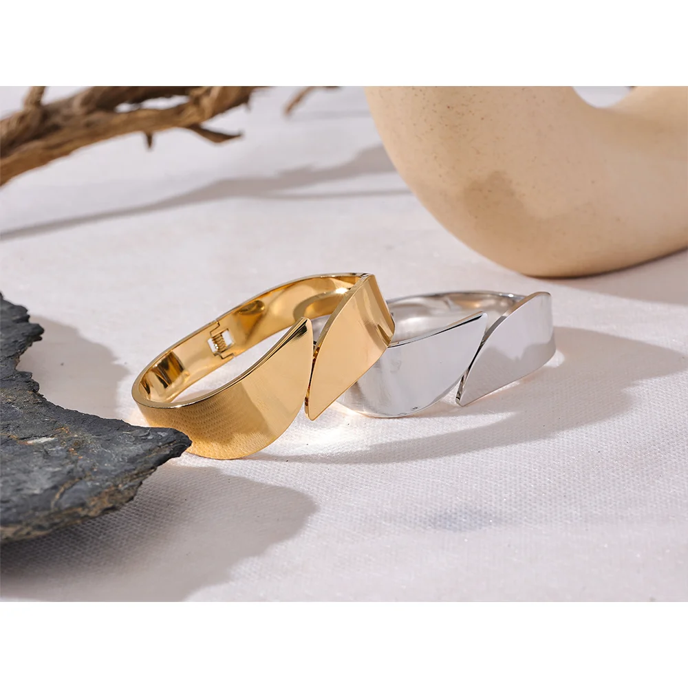 Bracelete Folha Banhado em Ouro 18K