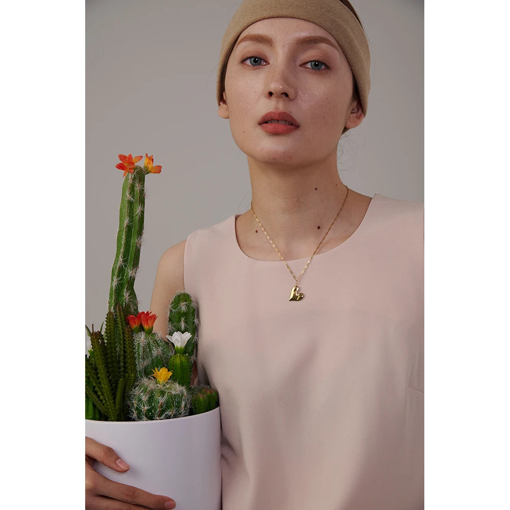 Colar Pingente Coração Martelado Banhado em Ouro 18K