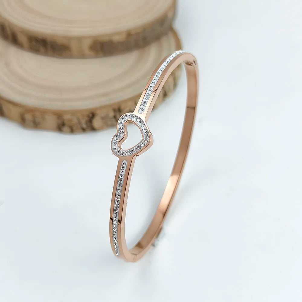 Bracelete Coração Zircônias Banhado em Ouro 18K