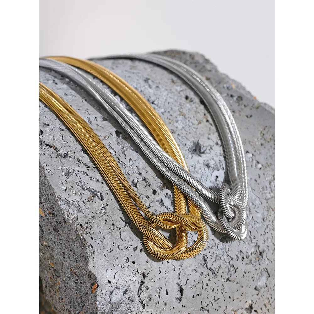 Chocker Cobra Banhado em Ouro 18K