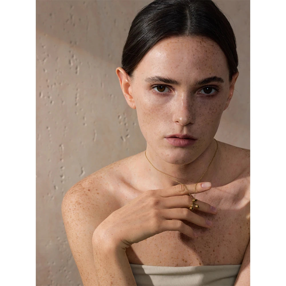 Colar Cereja Banhado em Ouro 18K