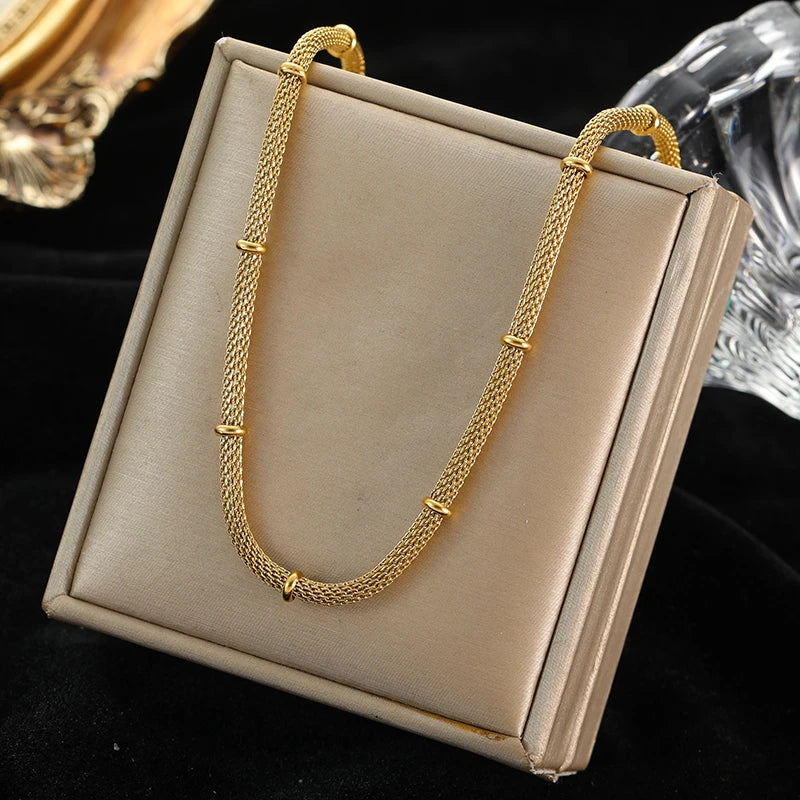 Colar Cúbico Zuyra Banhado em Ouro 18K