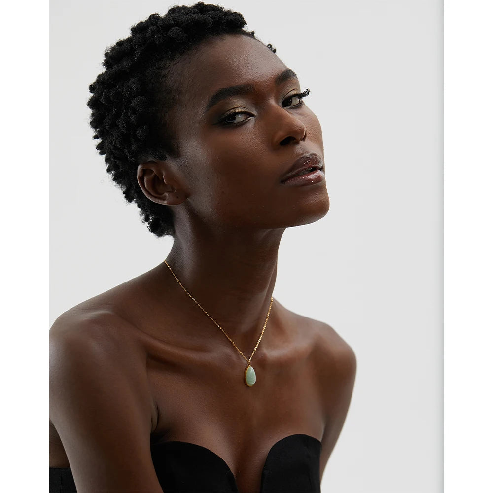 Colar Gota Pedra Natural Banhado em Ouro 18K