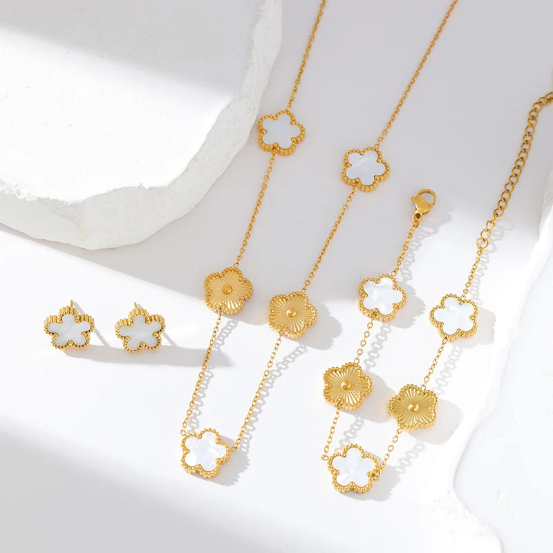 Conjunto Flor Banhado em Ouro 18K