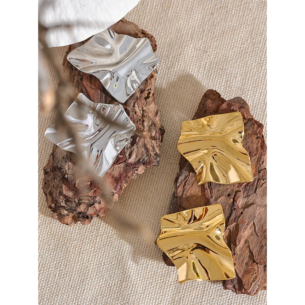 Brinco Geométrico Banhado em Ouro 18K