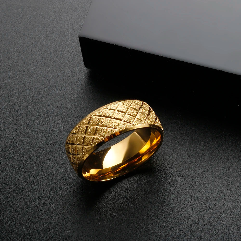 Anel Aliança Jeteado Desenhado Banhado em Ouro 18K