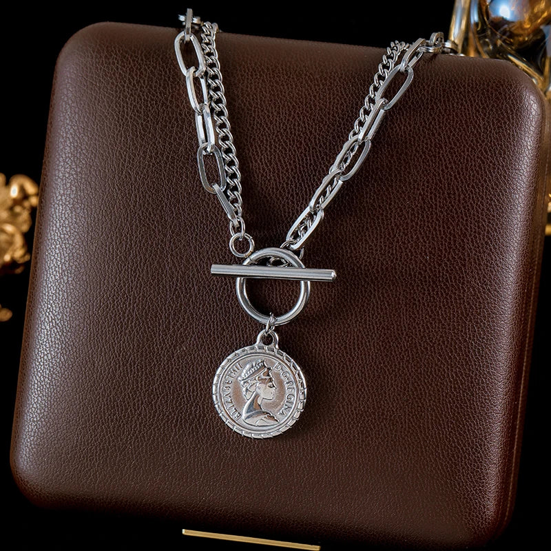 Conjunto Colar e Pulseira Medalha Banhado em Ouro 18K