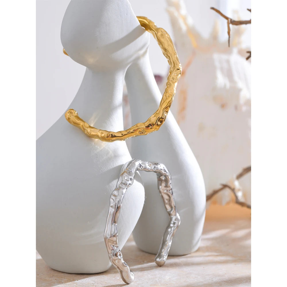 Bracelete Martelado Banhado em Ouro 18K