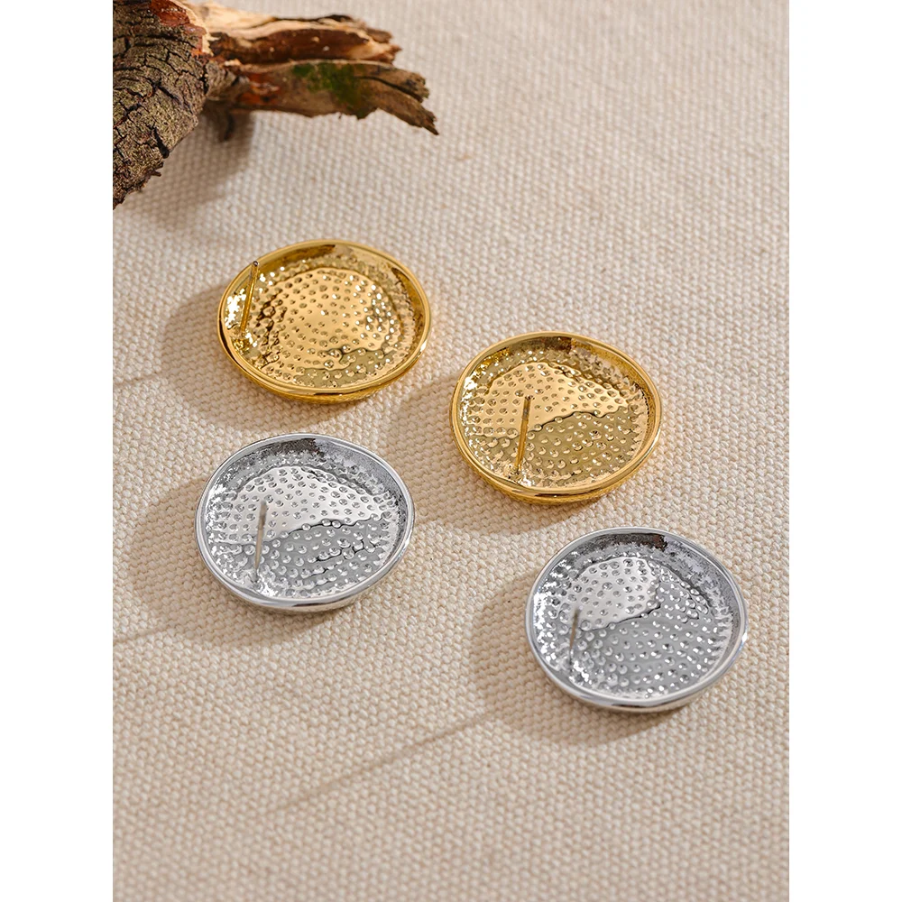 Brinco Minimalista Aurora Banhado em Ouro 18K