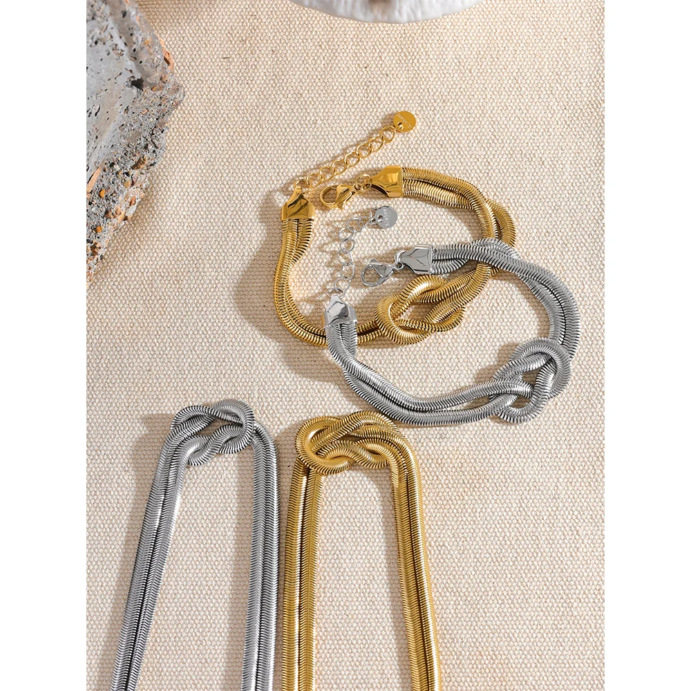 Chocker Cobra Banhado em Ouro 18K