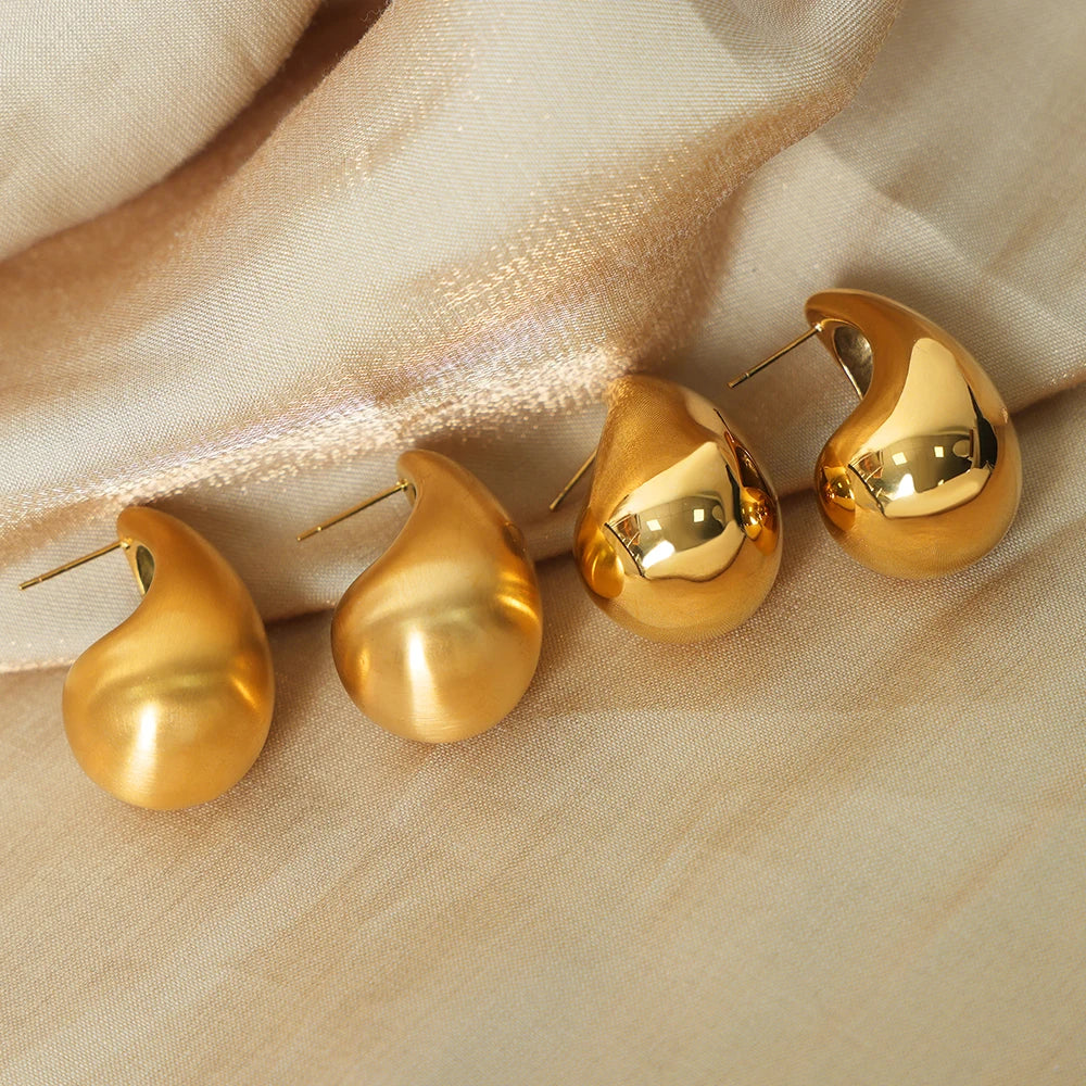 Brinco Gota Banhado em Ouro 18K