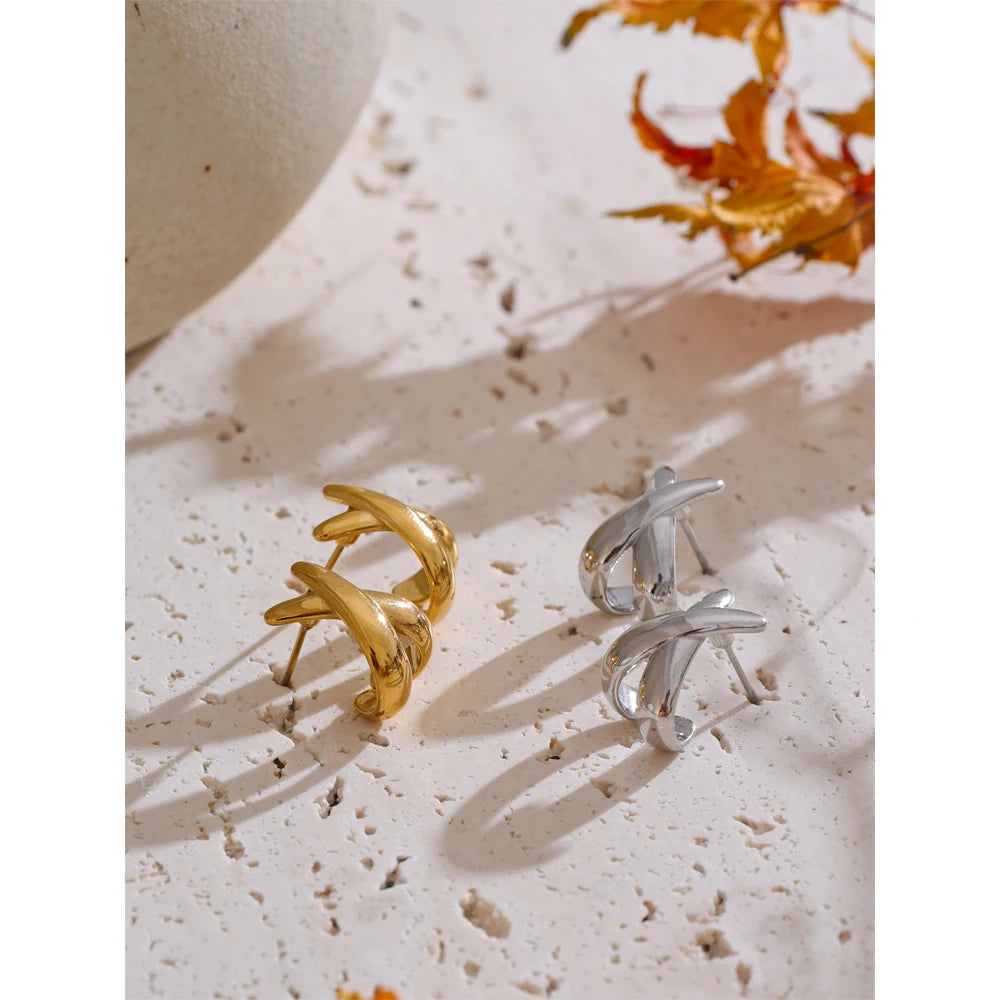 Brinco X Banhado em Ouro 18K